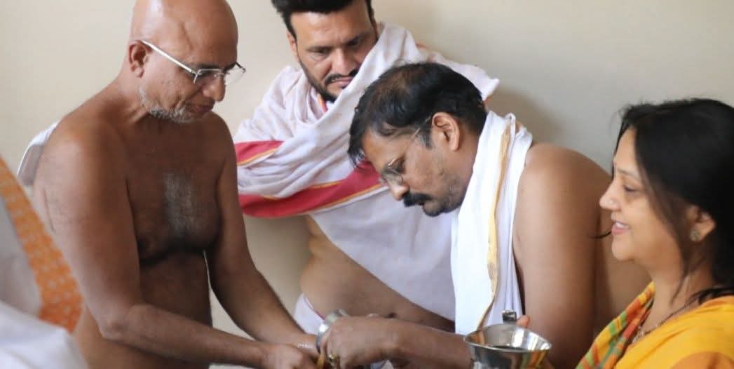 रिश्तों की महक दूरियों से कम नहीं होती। अंतर्मना आचार्य श्री प्रसन्न सागरजी महाराज 