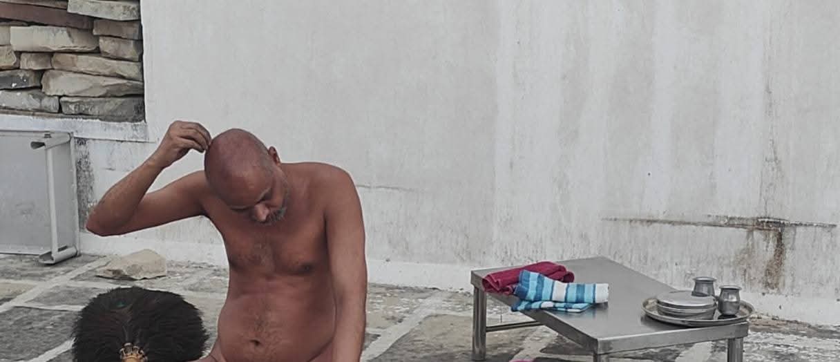 परम पूज्य मुनि श्री निस्पृह सागर महाराज के हुए केशलोच 