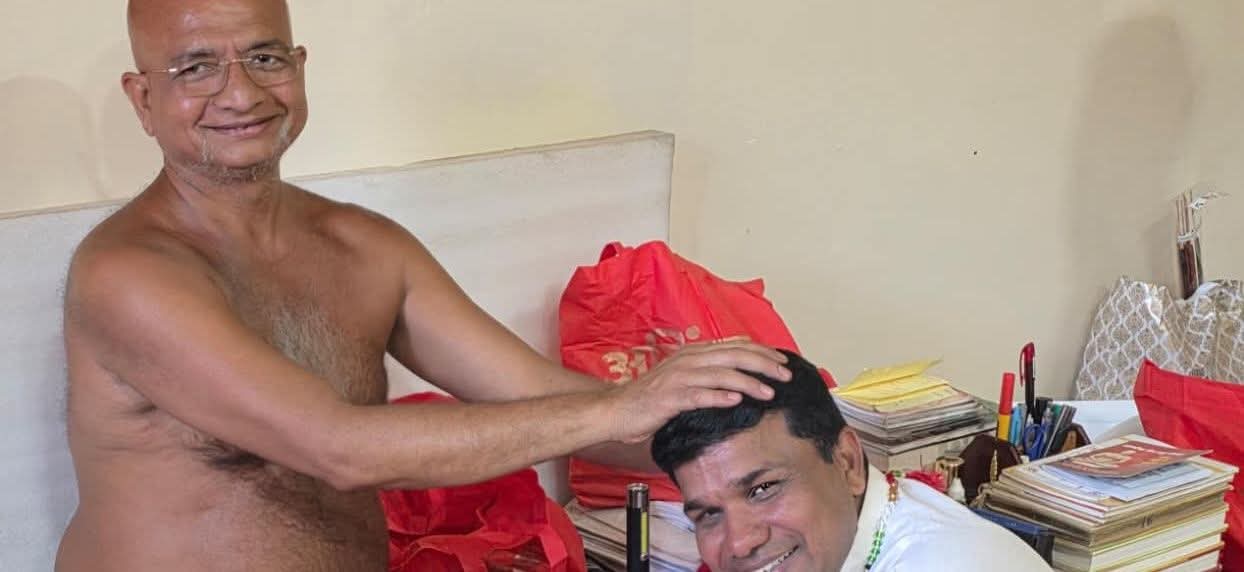 सब दौड़ में है — और मैं दिशा की खोज में हूँ..! अंतर्मना आचार्य श्री प्रसन्न सागरजी महाराज