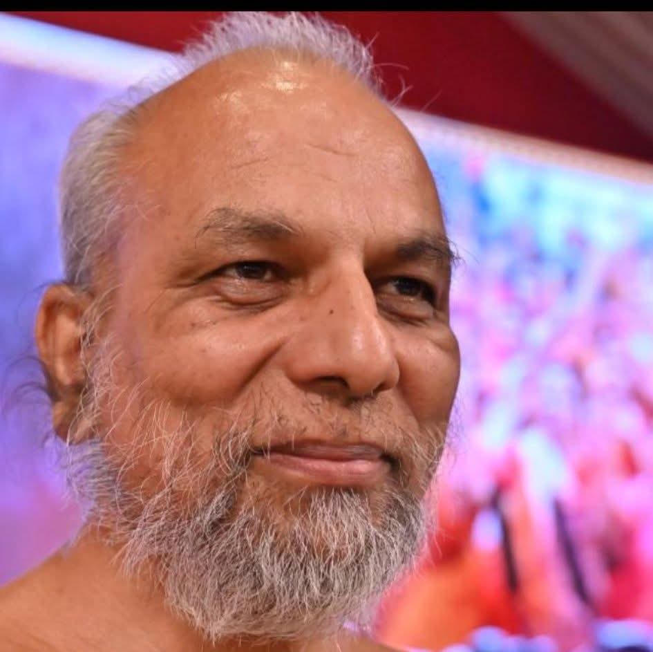 मधुबन में सांयकालीन शंकासमाधान सभा, : मुनि प्रमाण सागर ने अहिंसा, संयम और शुद्ध आहार की महत्ता बताई, कहा-आचरण से ही पहचान बनती है, कुलाचार का पालन जरूरी