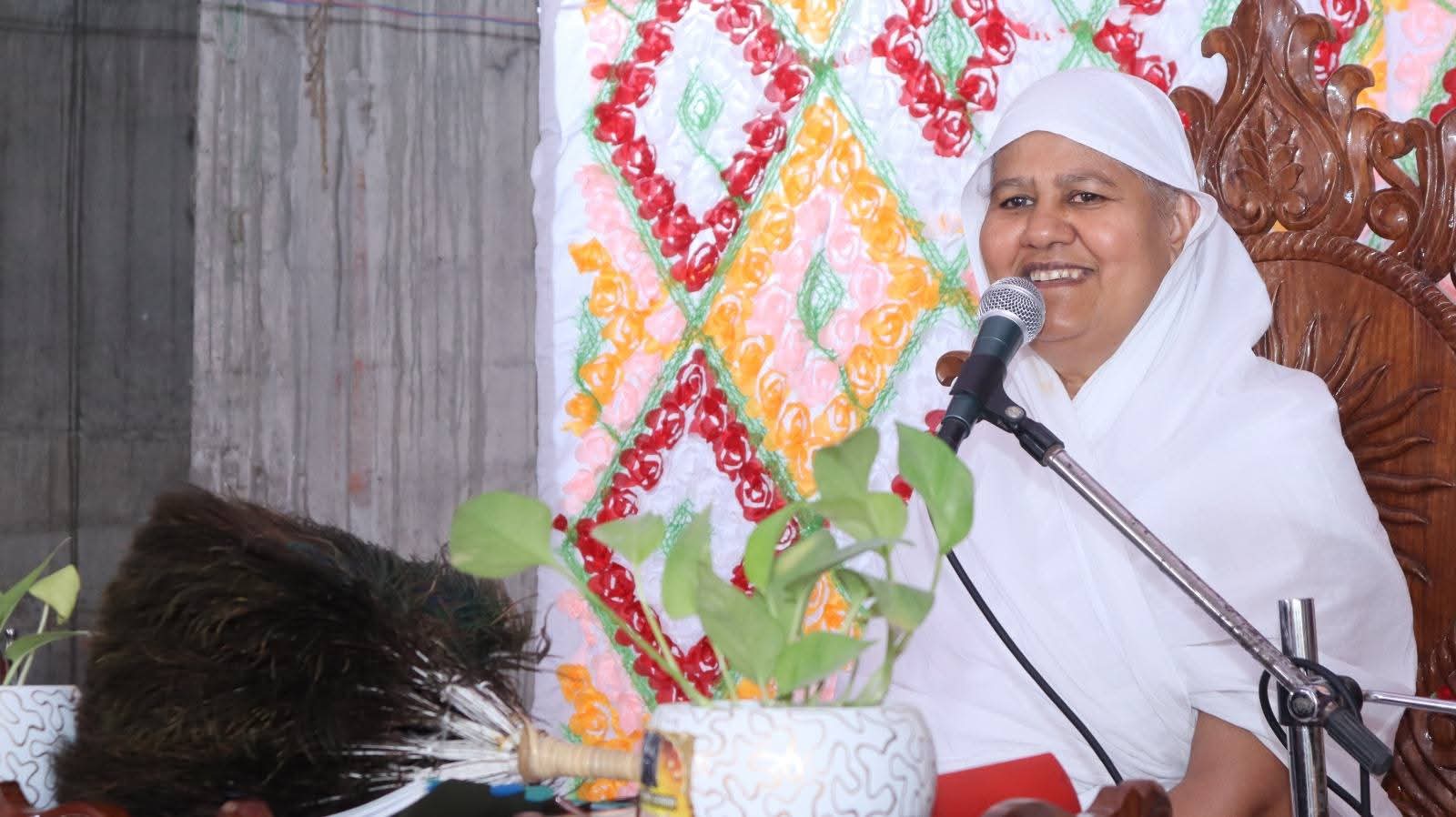 केपाटन में आर्यिका स्वास्तिभूषण माताजी ने प्रवचन में शब्दों की शक्ति पर दिया संदेश शब्दों का प्रभाव गहरा, भाव बदल देता है उनका असरः स्वस्तिभूषण माताजी