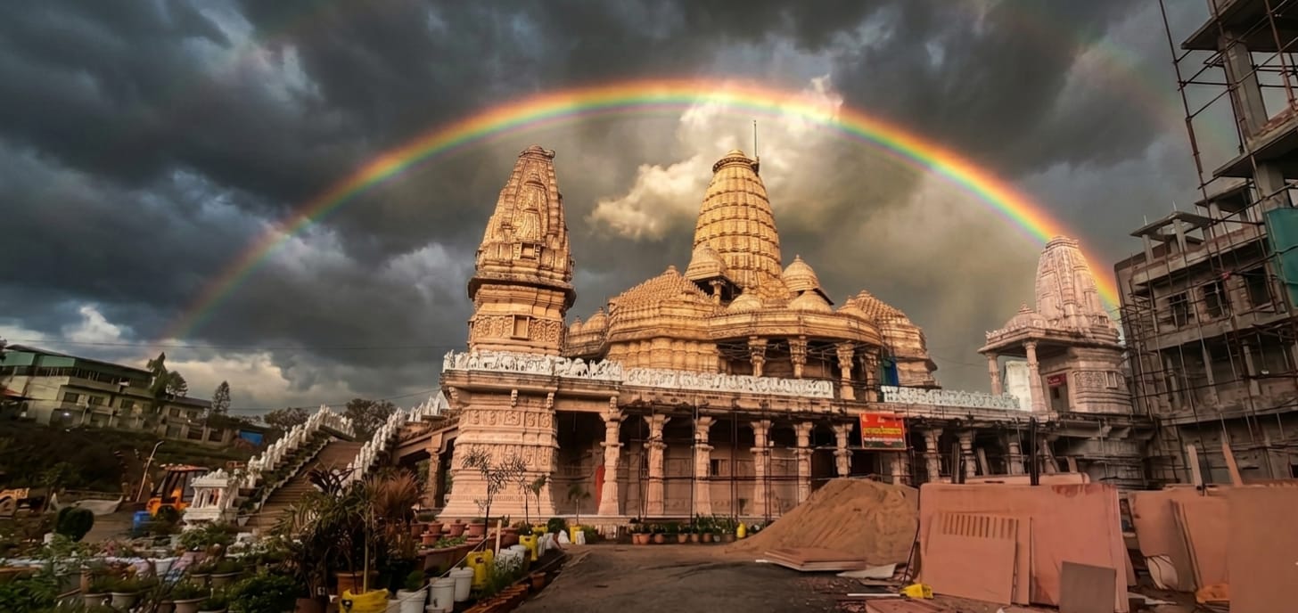 गुणायतन तीर्थ सम्मेदशिखर तीर्थराज प्रकृति ने इंद्रधनुष के रूप में बिखरी अनोखी छटा अहिंसा केवल एक सिद्धांत नहीं बल्कि जीवन शैली है प्रमाण सागर महाराज 