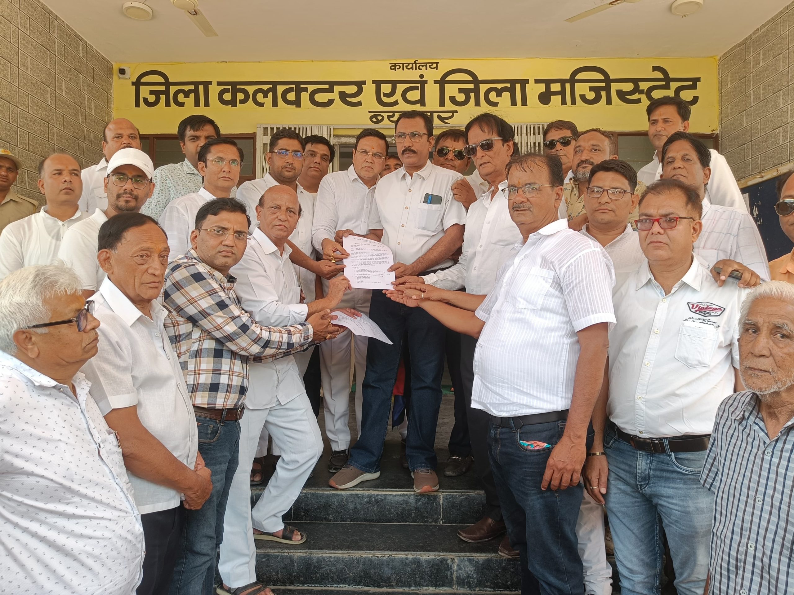 रीवा हादसे के बाद जैन समाज में आक्रोश, संतों की सुरक्षा को लेकर ब्यावर में सौंपा गया ज्ञापन