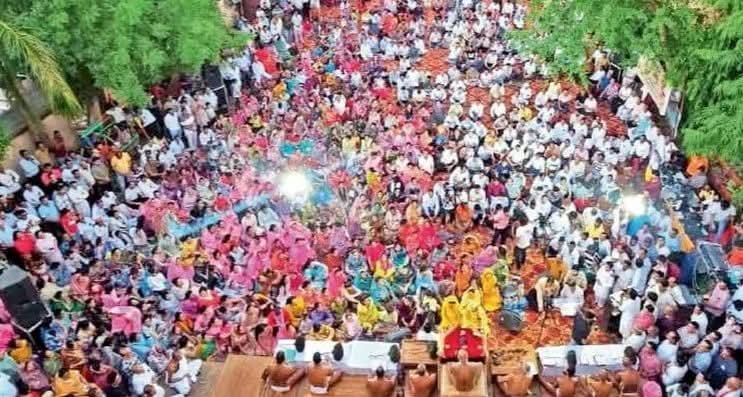 गुना नगर में मुनिश्री सुधासागर महाराज की हुई भव्य आगवानी दुल्हन की तरह सजा शहर