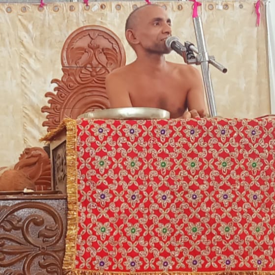 भार बनकर नहीं उपहार बनकर जीवन व्यतीत करें तभी नर पर्याय की सार्थकता है। उपाध्याय विकसंत सागर महाराज