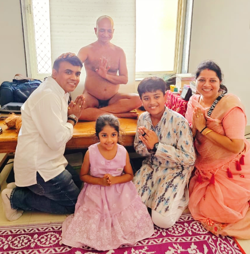 यदि आप जानना चाहते हैं कि आपको कौन नियन्त्रित करता है तो आप आँख मूंदकर सोचें हम किसके बारे में गलत नहीं सोचते-? अंतर्मना आचार्य श्री प्रसन्न सागरजी महाराज 
