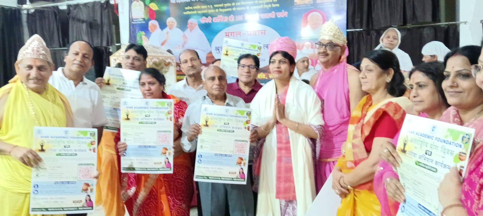 गायत्री नगर में श्रुत पंचमी महोत्सव पर *श्रुत स्कन्ध विधान* भक्ति के साथ सम्पन्न      ————   *जीवन में प्रतिदिन स्वाध्याय करना अति आवश्यक* –गणिनी आर्यिका विभा श्री माताजी 