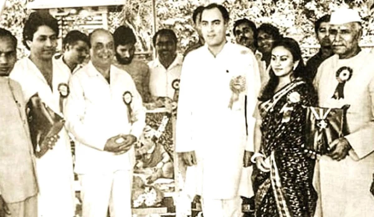 रामानंद सागर के रामायण ने रचा ऐसा इतिहास, तत्कालीन प्रधानमंत्री राजीव गांधी ने किया था सम्मानित