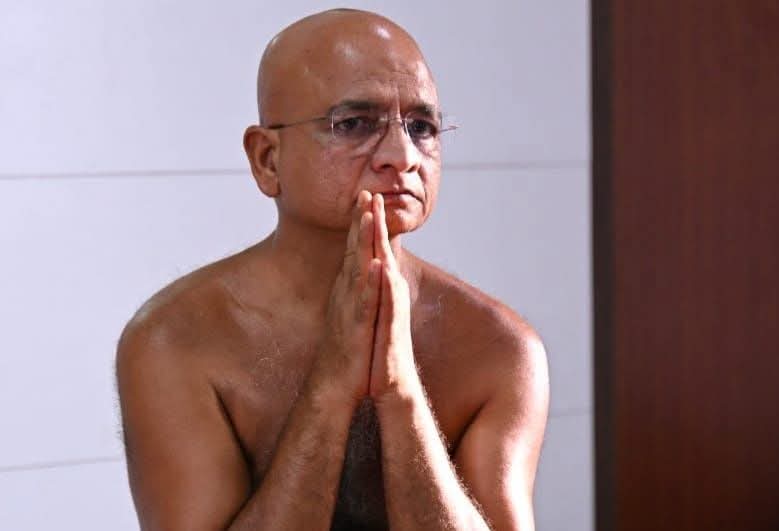 जीवन का मूल मंत्र: इच्छा न हो तब भी शुभ कर्म करें, इच्छा हो तब भी गलत काम से बचें” — अंतर्मना आचार्य श्री प्रसन्न सागरजी महाराज
