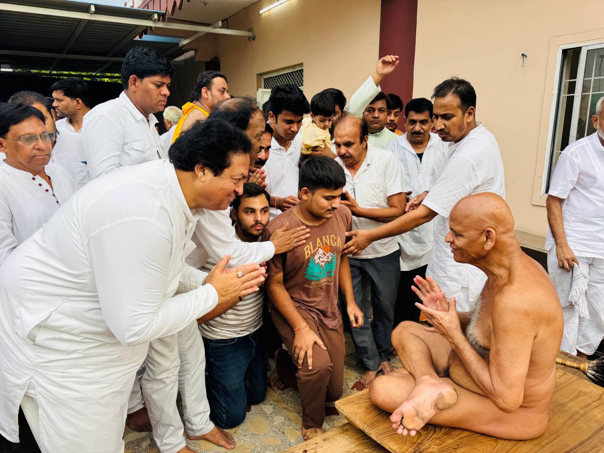 भोजपुर विधायक सुरेंद्र पटवा ने आचार्य श्री समयसागर महाराज का लिया मंगल आशीर्वाद, भोपाल चातुर्मास को लेकर बढ़ा श्रद्धालुओं का उत्साह
