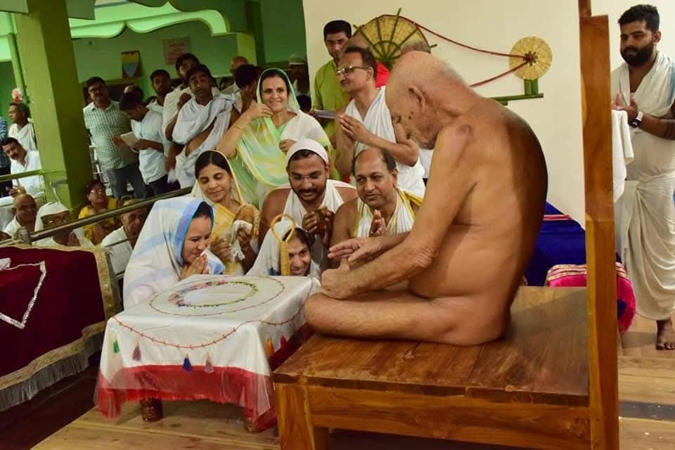 ज्ञान, तप और त्याग के युगपुरुष थे आचार्य श्री 108 विद्यासागर महाराज, जिनकी साधना आज भी युगों को आलोकित कर रही है