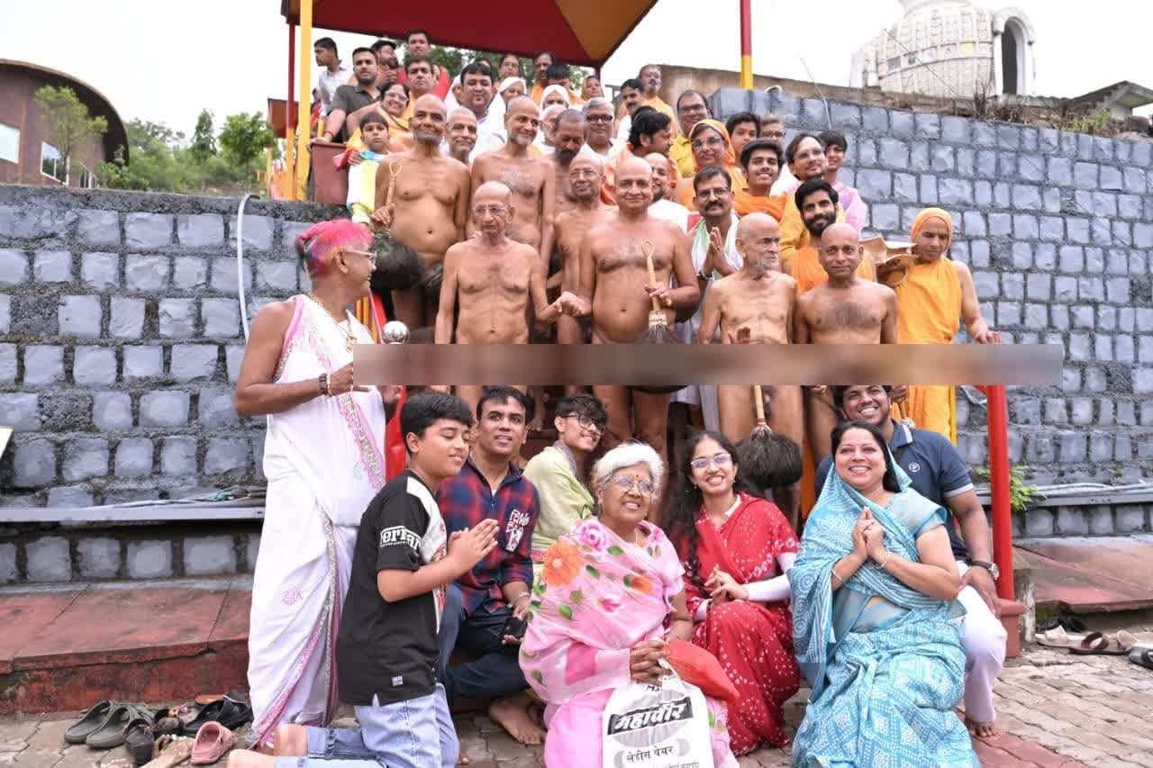बार-बार टोकना नहीं, अपनों की चिंता का संकेत है” — अंतर्मना आचार्य प्रसन्न सागर महाराज का परिवारों को भावुक संदेश