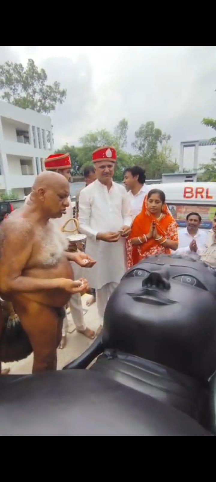 मुनिश्री सुधा सागर महाराज के सानिध्य में हुआ भगवान मुनिसुव्रत प्रतिमा का प्रथम तिलकदान, भक्ति और जयघोष से गूंजा बीनागंज