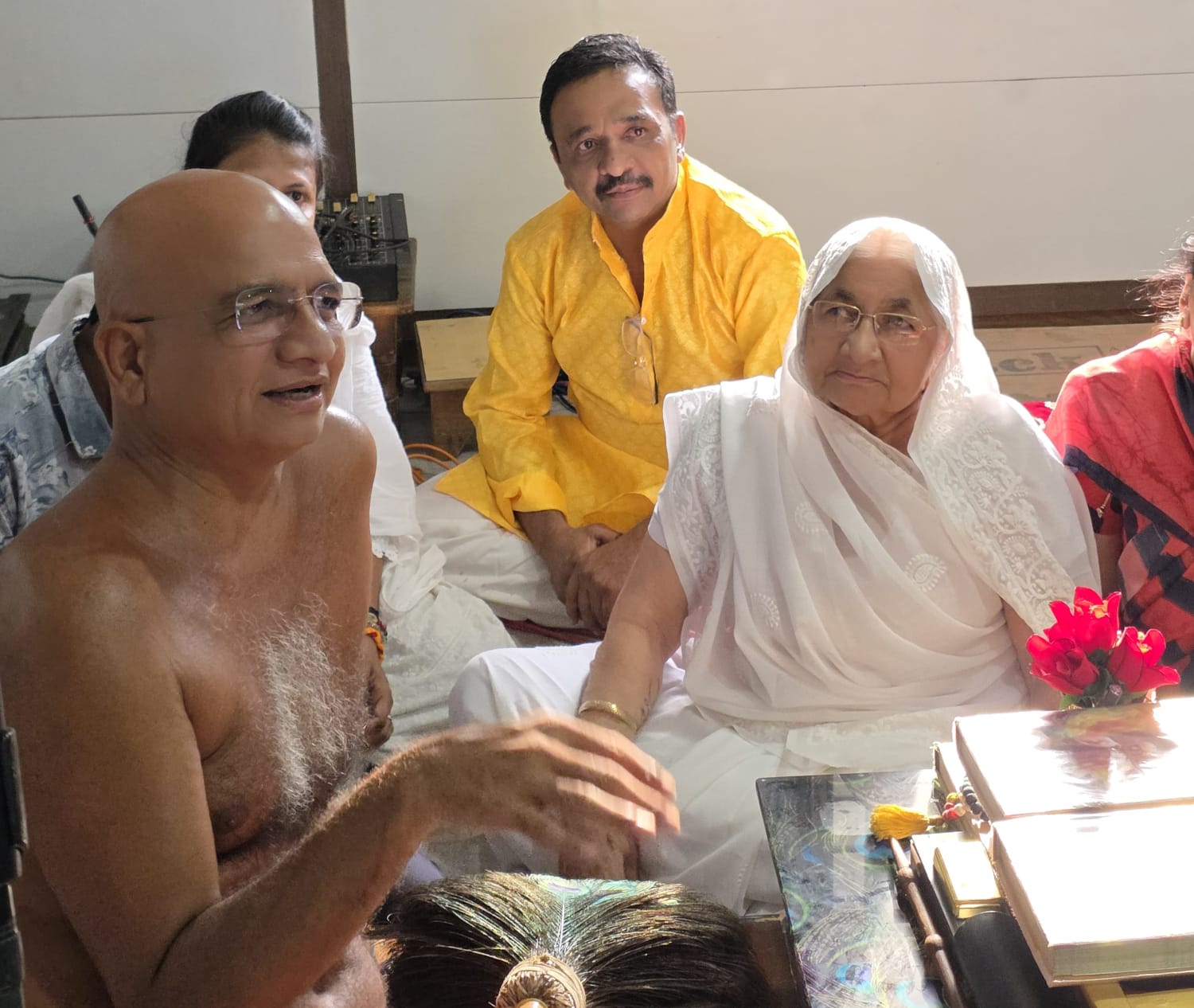 नकारात्मक सोच छोड़ें, सकारात्मक सोच अपनाएं; मन रहेगा शांत, चेहरा रहेगा प्रसन्न : अंतर्मना आचार्य श्री प्रसन्न सागरजी महाराज