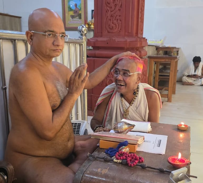 पुष्पगिरि तीर्थ में आज से तीन दिवसीय चातुर्मास कलश स्थापना महोत्सव का शुभारंभ, गुरु चरण–यंत्र–अखंड दीप स्थापना से गूंजेगा तीर्थ