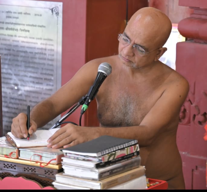 मन मंदिर में नहीं, मंडी में भटकता है; सुख और शांति बाहर नहीं, अपने भीतर खोजें : अंतर्मना आचार्य प्रसन्न सागरजी महाराज