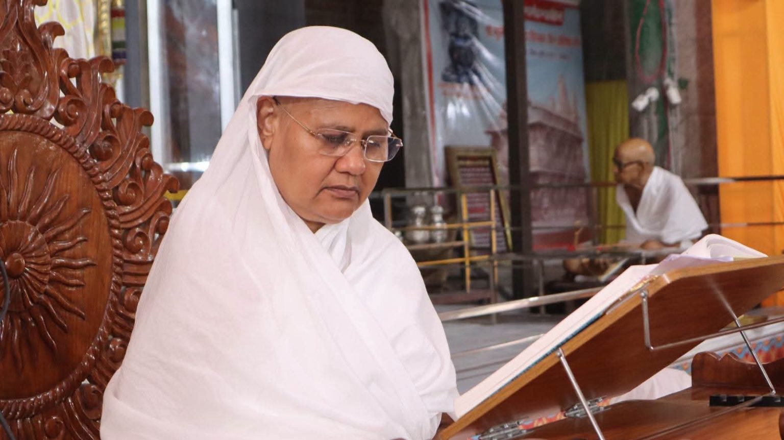 “वस्तु का वास्तविक महत्व उसके गुणों से होता है, बाहरी रूप से नहीं” — भारत गौरव आर्यिका रत्न स्वस्तिभूषण माताजी  सम्यक दर्शन का गूढ़ रहस्य समझाया, कहा— बच्चों में संस्कारों