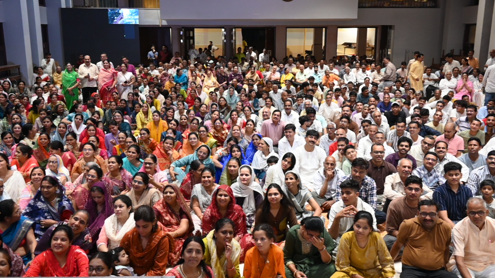 युवा शक्ति को डंडे से नहीं, प्रेरणा से दिशा दें : मुनि श्री प्रमाण सागर महाराज