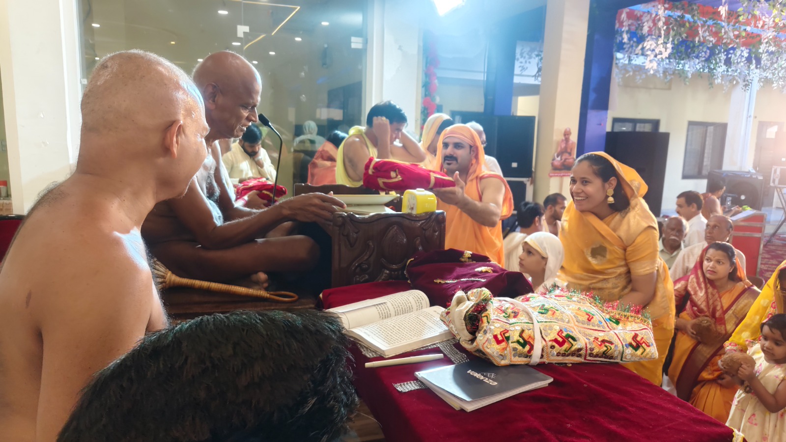 अष्ट मद का त्याग आत्मकल्याण का मार्ग, अहंकार गिराता है और विनय आत्मा को उठाता है : मुनिश्री योगसागर जी