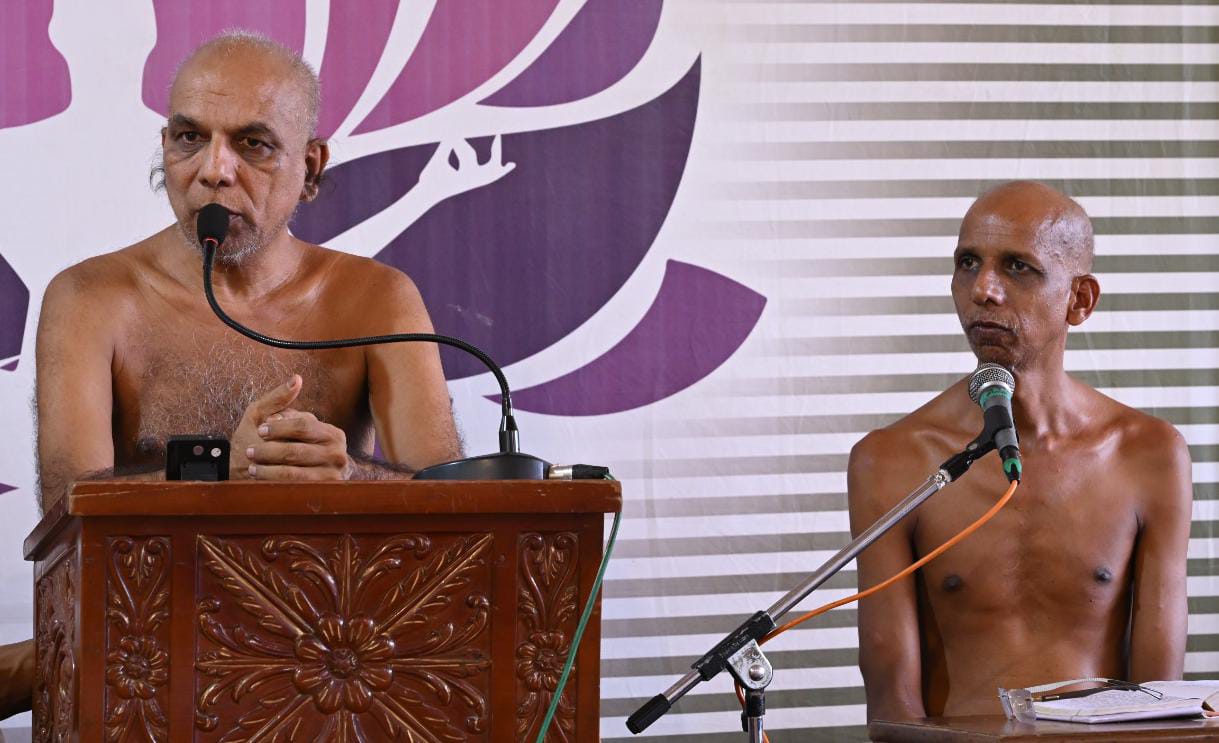 संसार से डरकर मत जियो, डटकर जियो : मुनि श्री प्रमाण सागर महाराज”