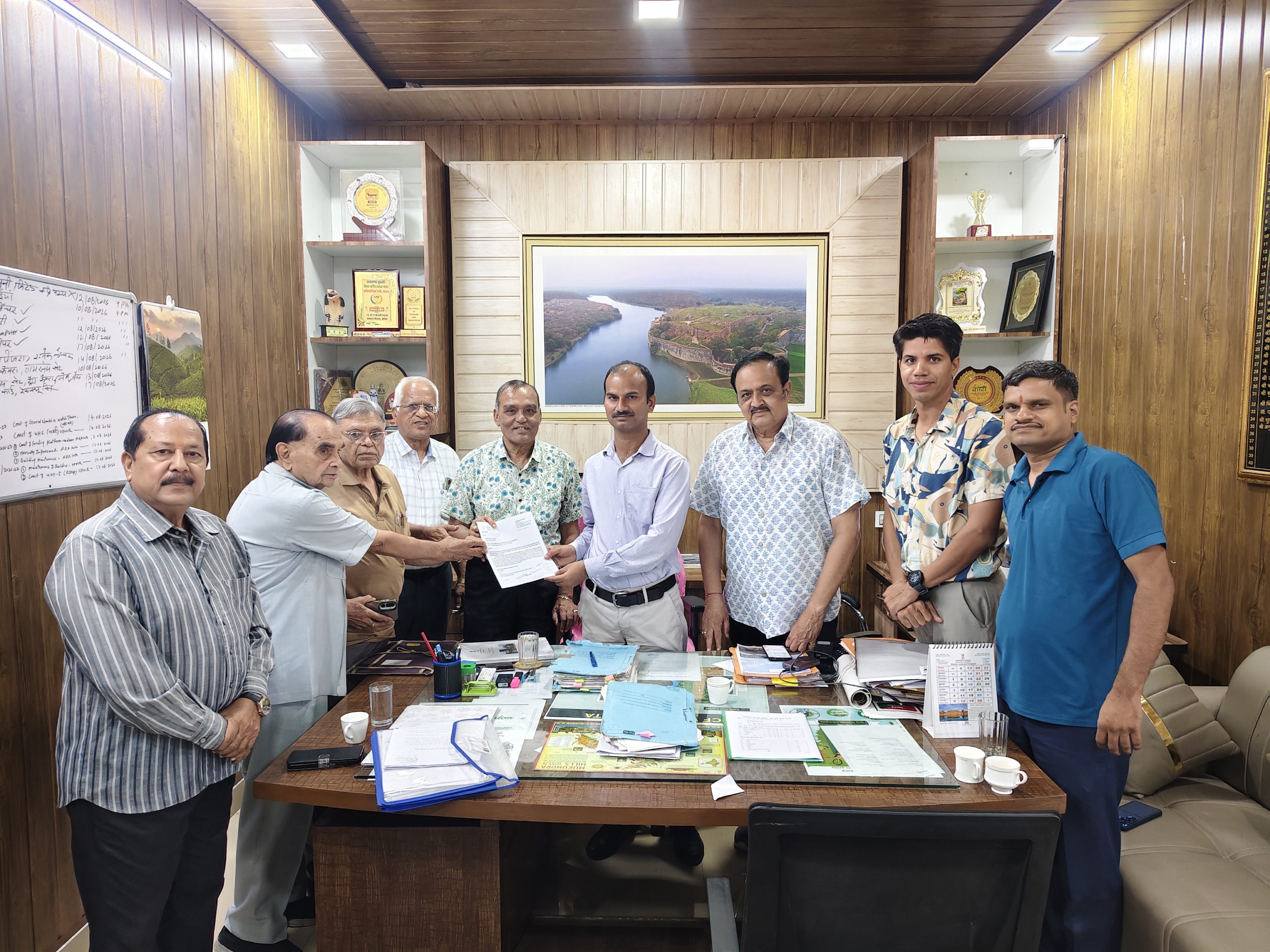 इंटेक एवं महासभा के प्रतिनिधिमंडल ने उपवन संरक्षक से की मुलाकात शेरगढ़ अभ्यारण्य में अब होंगे पुरातत्व दर्शन*
