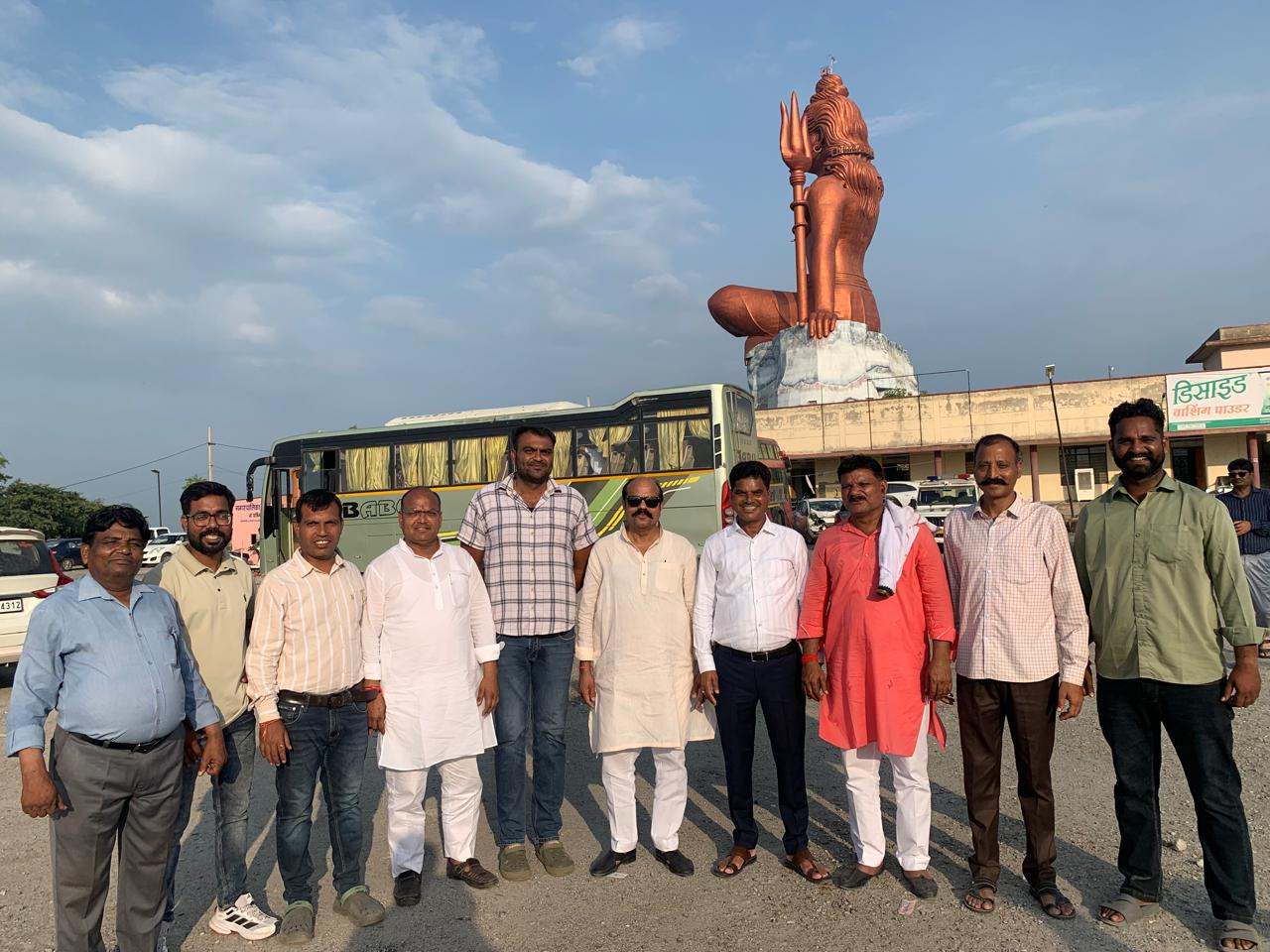 परिणाम से पहले भाजपा प्रत्याशियों ने थामी आस्था की डोर, नाथद्वारा पहुंच श्रीनाथजी से मांगा आशीर्वाद